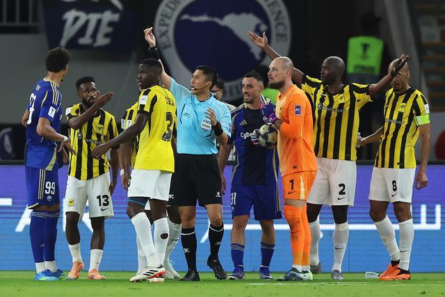 北青：亚足联认定马宁亚冠精英联赛1/4决赛执法无错漏判