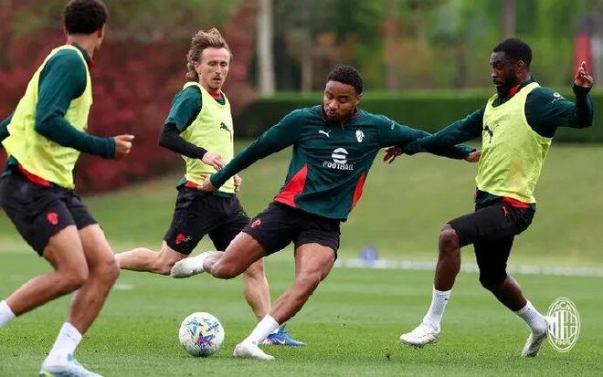 隆戈丨米兰为他标价超过3100万欧元